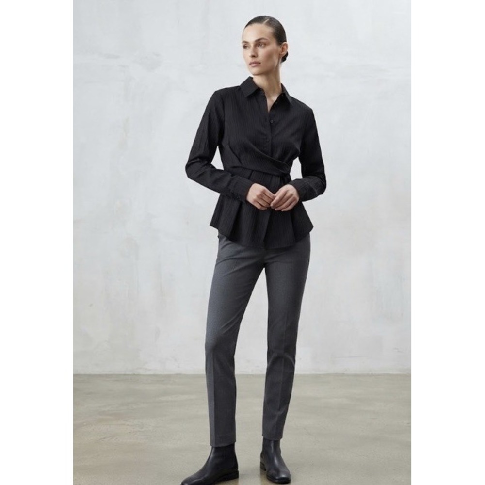 Long-Sleeve Pleated Black Womens Blouse NEW SIZE M
